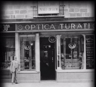  Óptica Turati fundada por el profesor Antonio Turati Scortti, pionero en el rao óptico de la República Mexicana